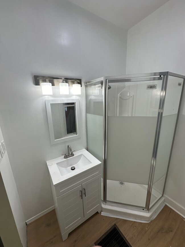 Photo - 304 Poplar St