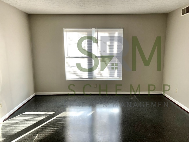 Photo - Updated first floor 1 bedroom apartment in West Louisville- Section 8 accepted