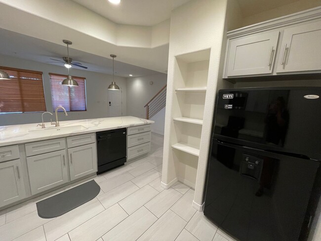 Photo - BEAUTIFULLY REMODELED TOWNHOUSE!