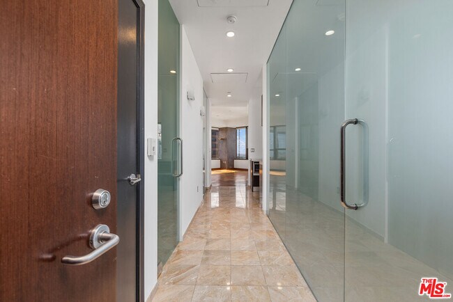1100 Wilshire Blvd Unit 2911