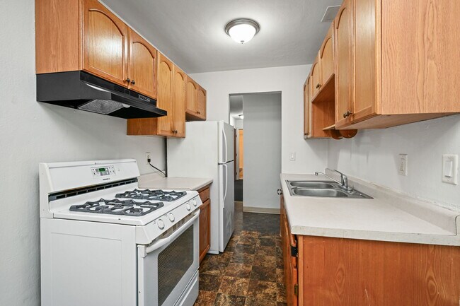 Photo - 515 5th St SE Unit 3