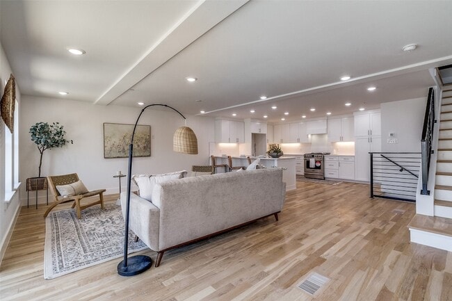 Photo - 4701 San Jacinto St Unit 103