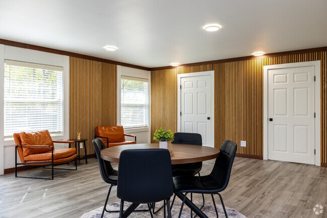 Leasing Office - Hunter's Glen Apartments