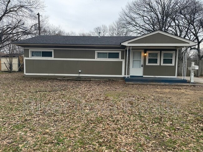 Photo - 824 Milstead Rd