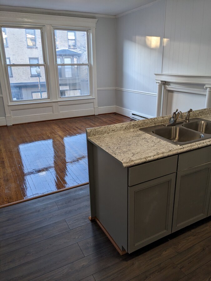 Photo - 253 N Queen St Unit # 1B