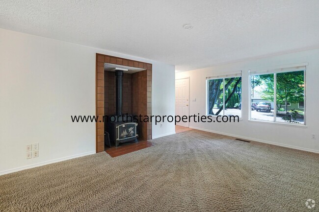 Building Photo - Quaint Lake Oswego Ranch Rental