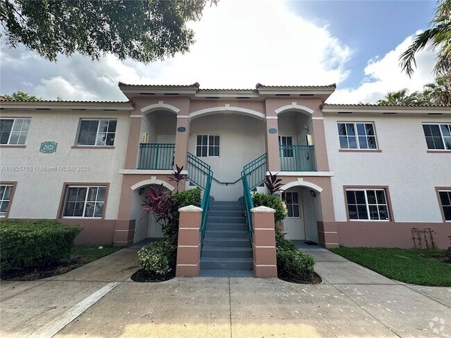 Building Photo - 2921 SE 13th Rd Unit 20439 Rental