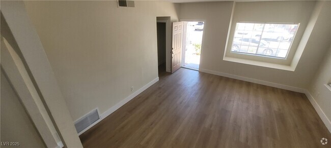 Building Photo - 7237 Chesterton Dr Rental