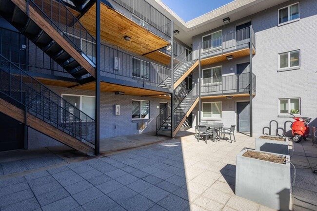 Photo - Pearl Apartments