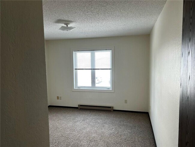 Photo - 300 Highland Ct