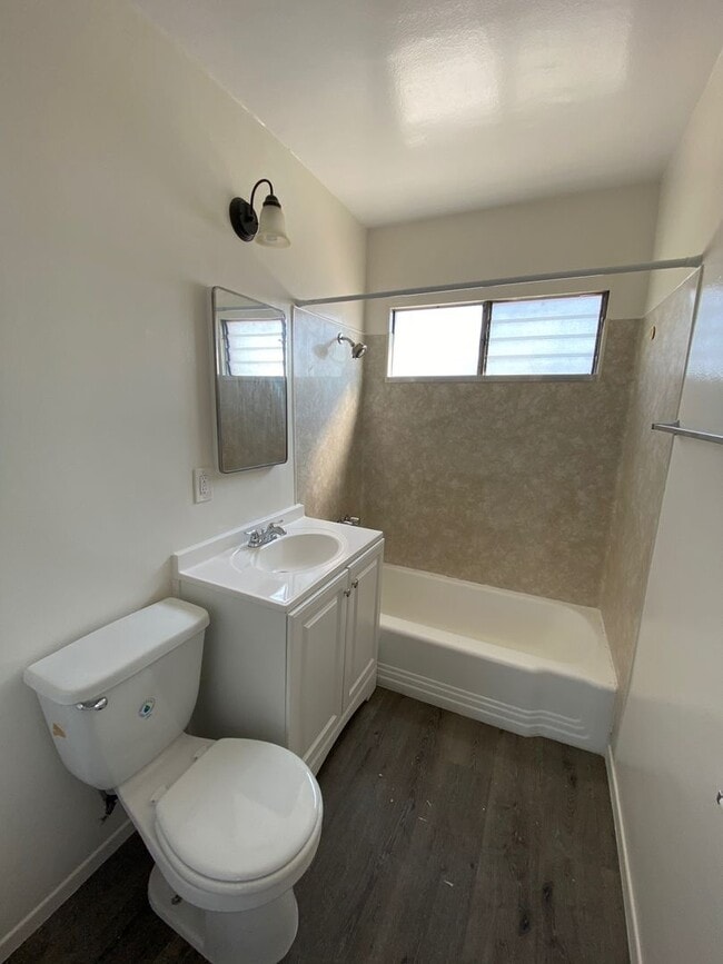 Photo - Royal Palms Apartments