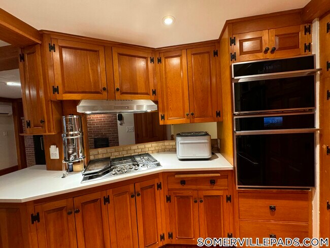 78 Sycamore St Unit 2