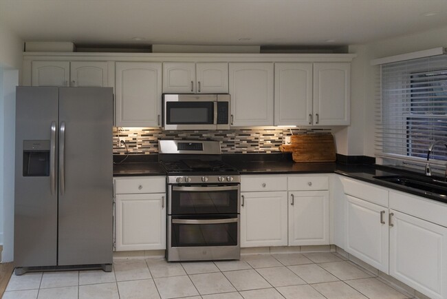 Photo - 144 Salem St Unit 1