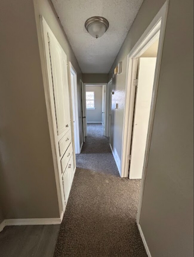 Photo - Charming 5 Bedroom Rent to Own Home!!
