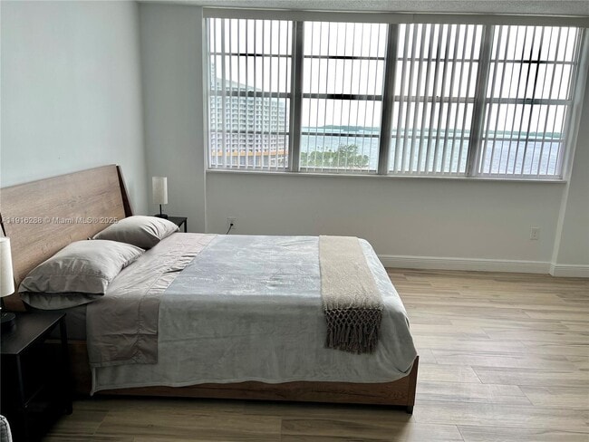 Photo - 801 Brickell Bay Dr Unit 1469