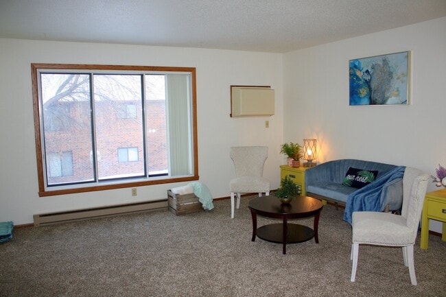 Photo - Circle E Apartments