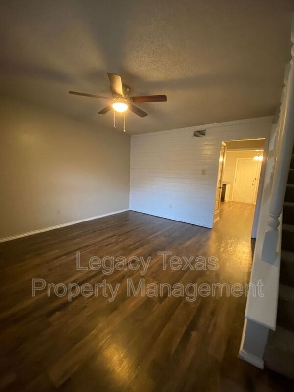 Photo - 1604 Sun Valley Dr