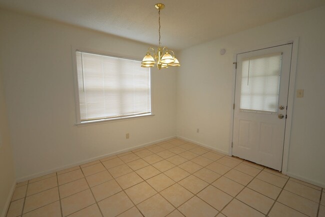 Photo - 4220 Wilshire Dr
