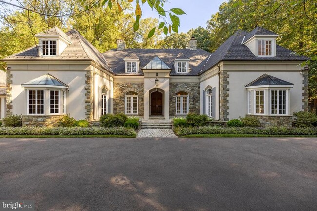 11218 River View Dr