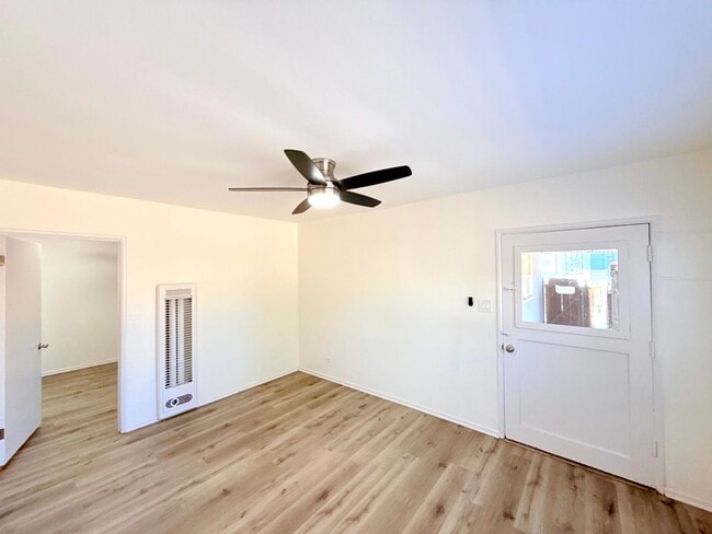 Photo - 6200-6202 Muscatel Unit 6200 N. Muscatel Ave