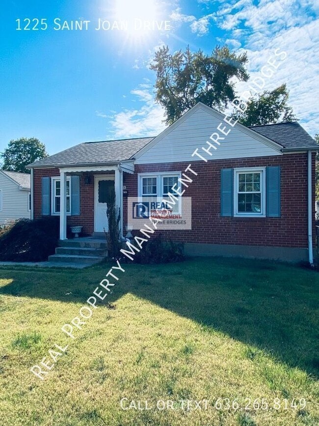 Building Photo - 1225 St Joan Dr