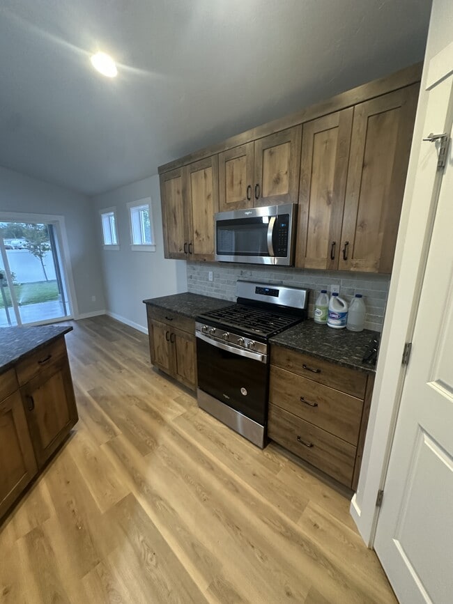Photo - 248 Stagecoach Ave