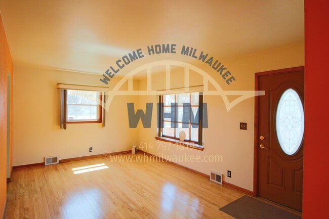 Photo - 7126 W Tallmadge Pl