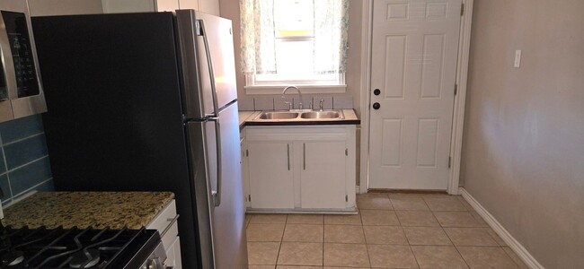 Photo - 1912 Wood Ave