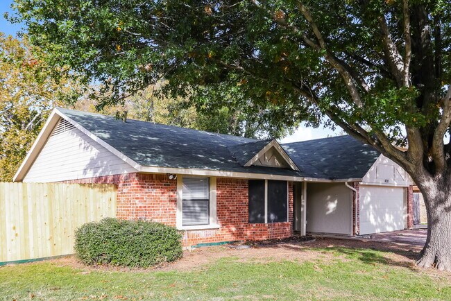 Photo - 4210 Glen Hollow Cir