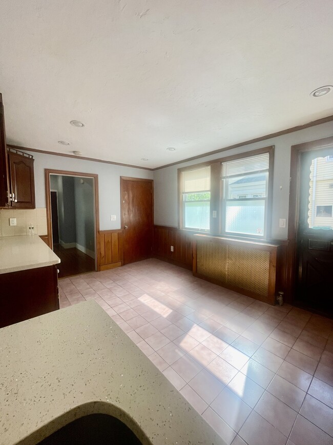 Photo - 289 Webster St Unit 1