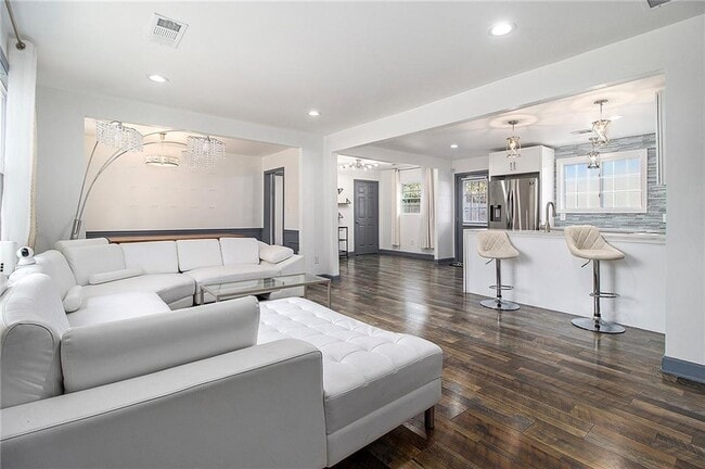 Photo - 154 Wadley St NW