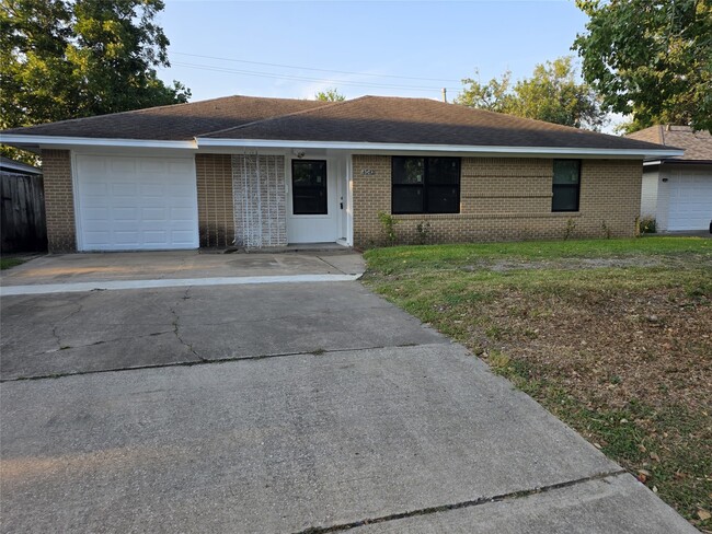 Photo - 4042 Omeara Dr House