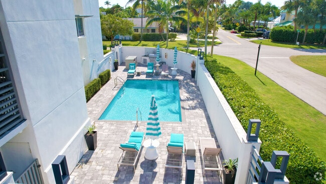 Building Photo - 601 North Ocean Rental