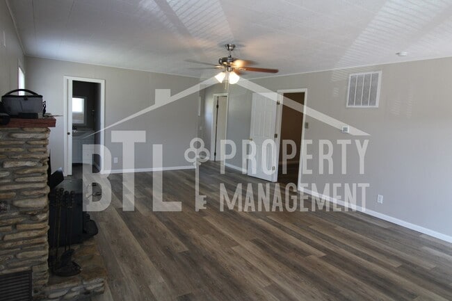Photo - Beautiful Home with a Lakeview! Bonus Sunroom!
