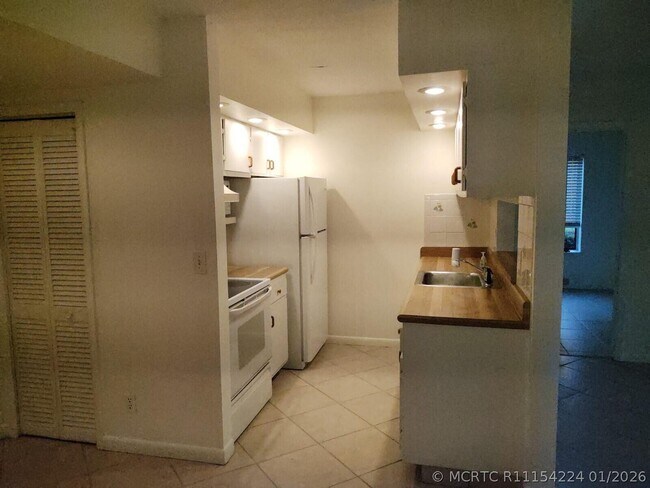 6341 Chasewood Dr Unit B