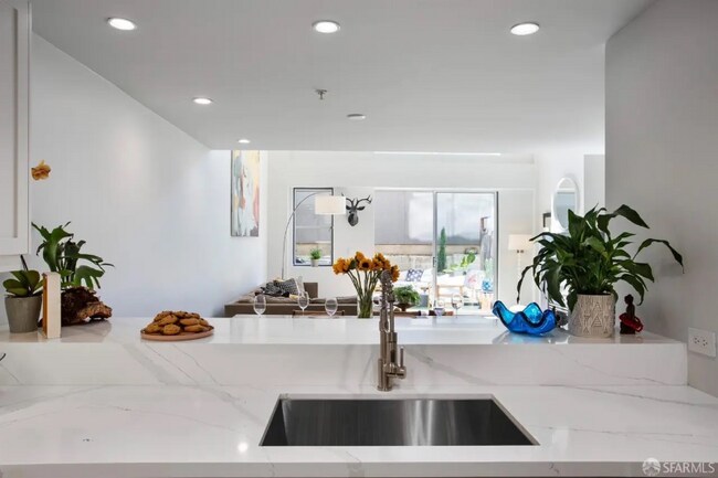 Photo - 2412 Harrison St