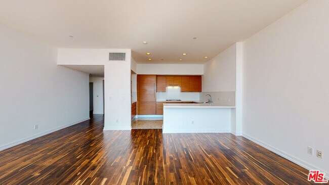 Photo - 900 W Olympic Blvd Unidad 30D Rental