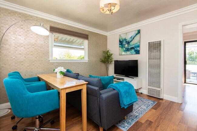 Photo - 4538 W 132nd St Unit B