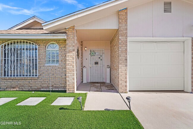 Photo - 9304 W Osborne Rd