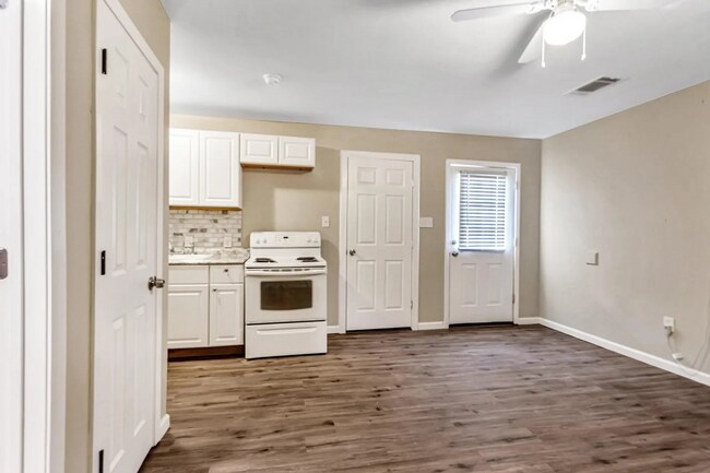 Photo - 2351 Longhorn St Unit #D