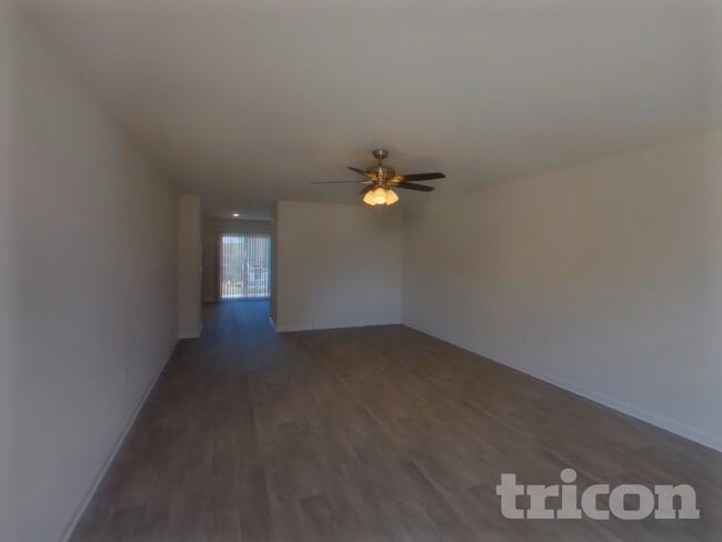 Photo - 324 Sandbach Rd