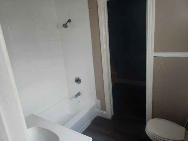 Photo - 817 E Houston St Unit A