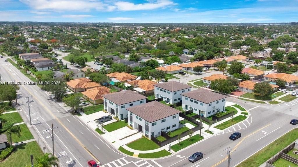 Photo - 20007 SW 122nd Ct