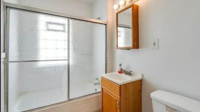 Photo - 14300 Darwin Ave