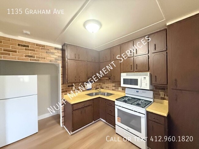 Photo - 1135 Graham Ave