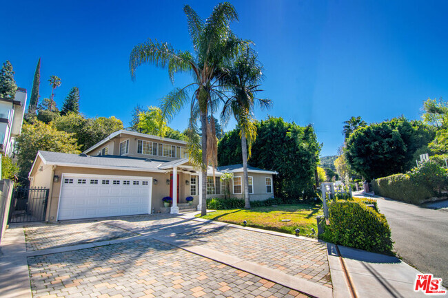 Building Photo - 3946 Ventura Canyon Ave Rental