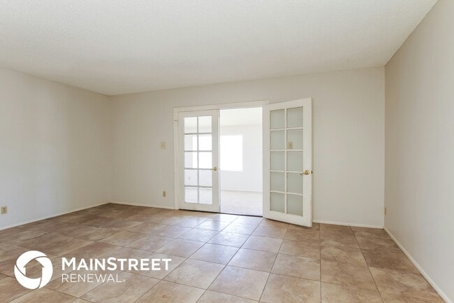 2141 W Pecan Rd