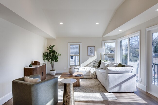 Photo - 7223 University Ave