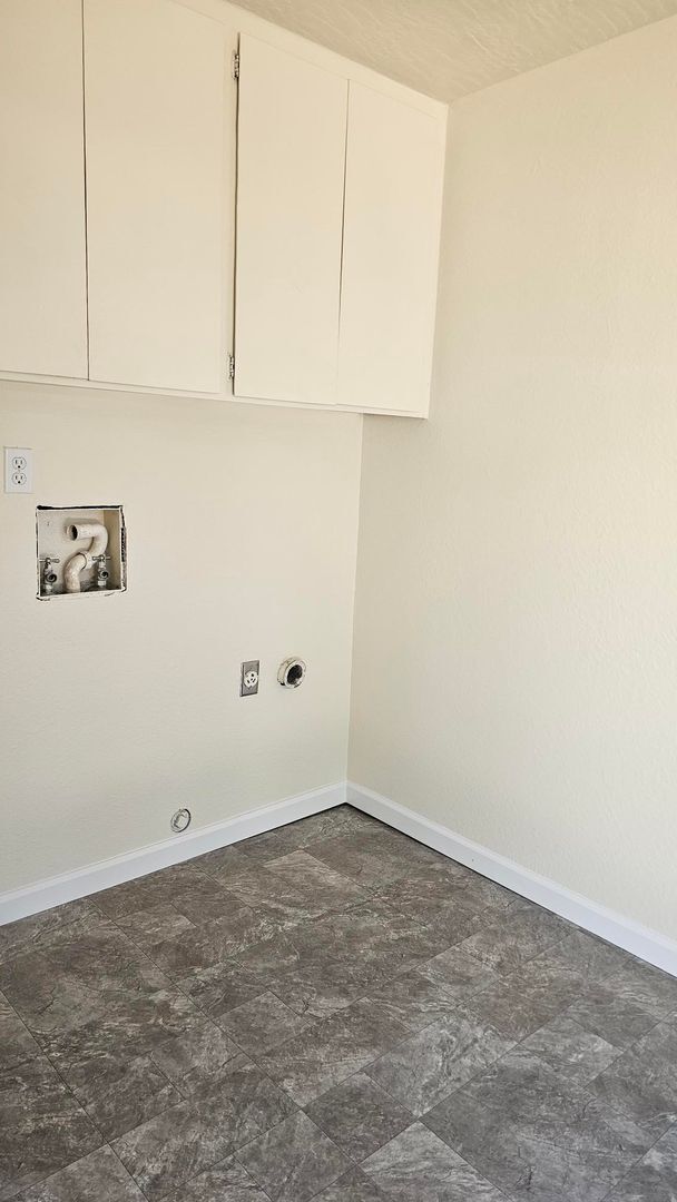 Photo - Iowa Triplex Unit 2816