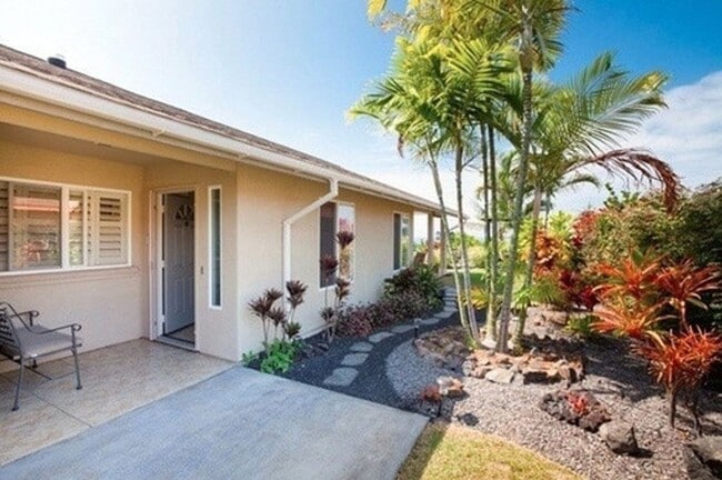 Photo - UNFURNISHED 3/2 PRIVATE HOME WITH OCEAN VIEW! AVAILABLE NOW!